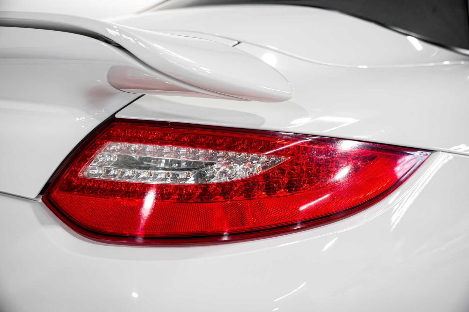 Used 2011 Porsche 911 Turbo S AWD/4WD image 42