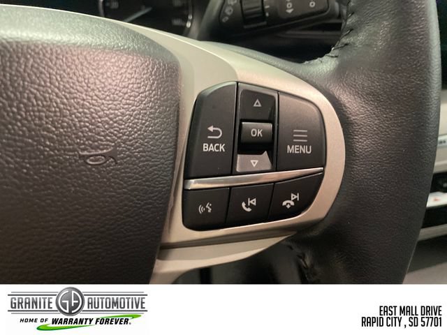 Used 2023 Ford Explorer XLT AWD/4WD image 16
