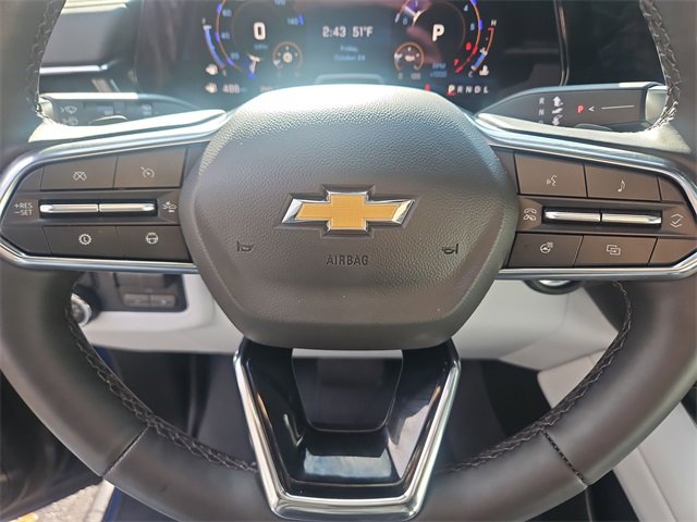 Certified 2025 Chevrolet Suburban Premier image 11