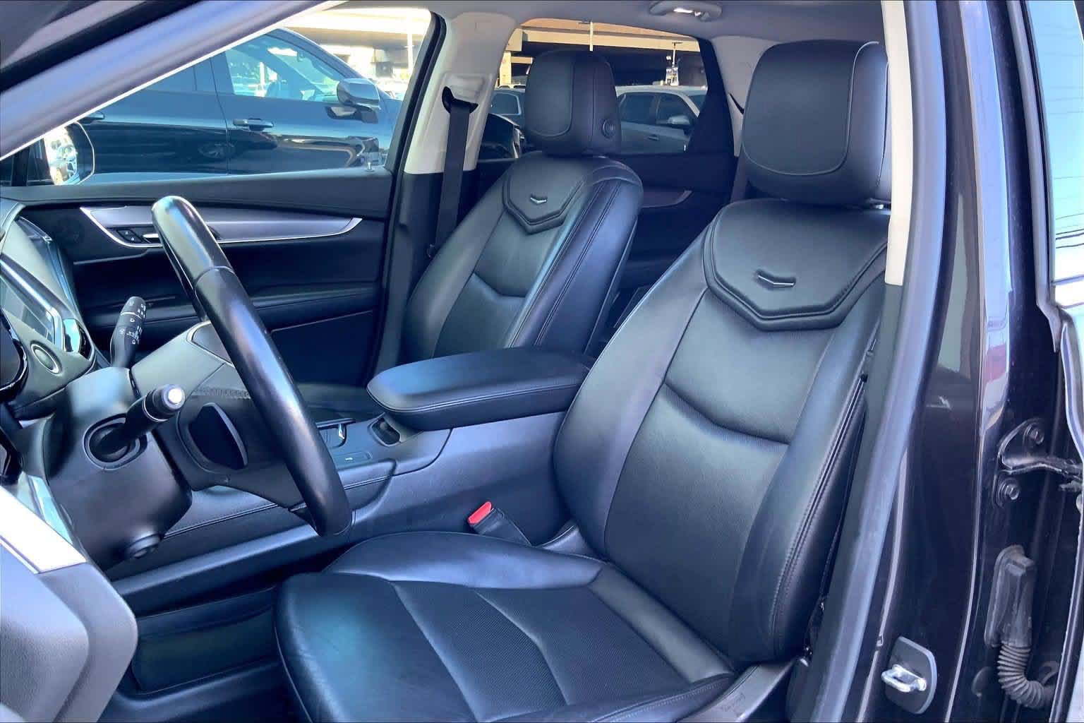 Used 2019 Cadillac XT5 Luxury FWD image 11