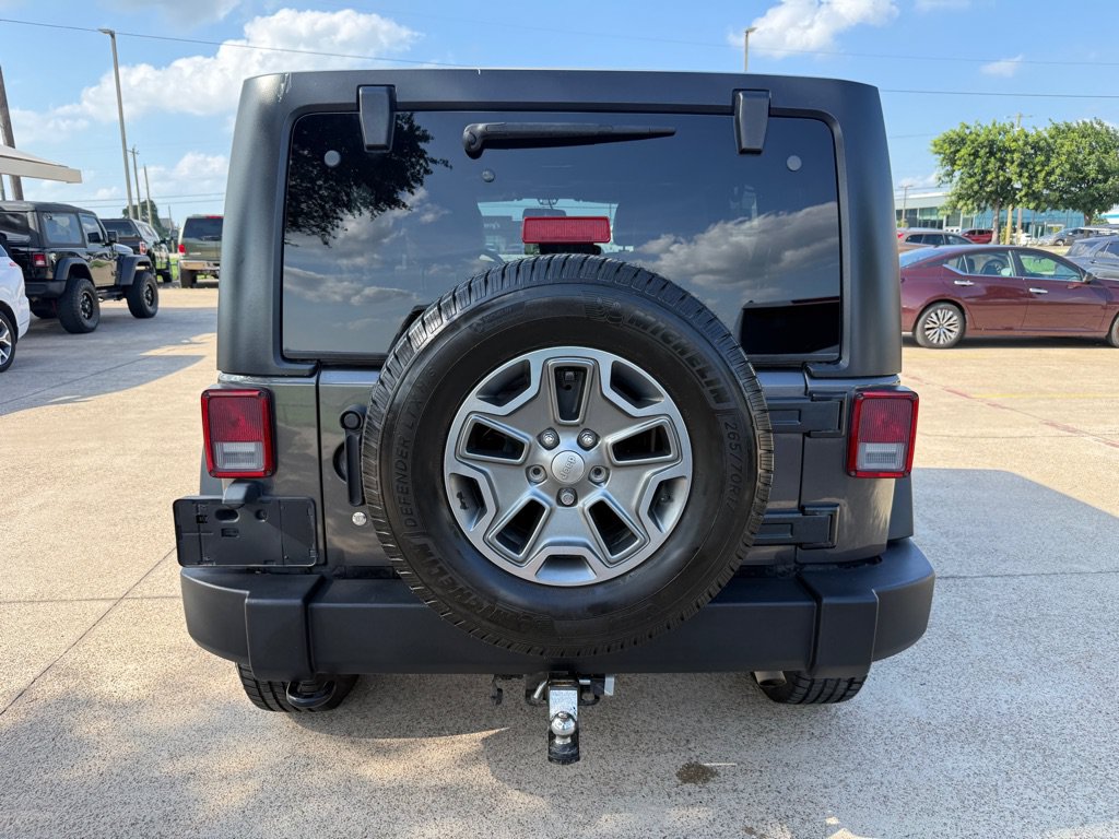 Used 2018 Jeep Wrangler Unlimited Rubicon w/ Connectivity Group AWD/4WD image 6