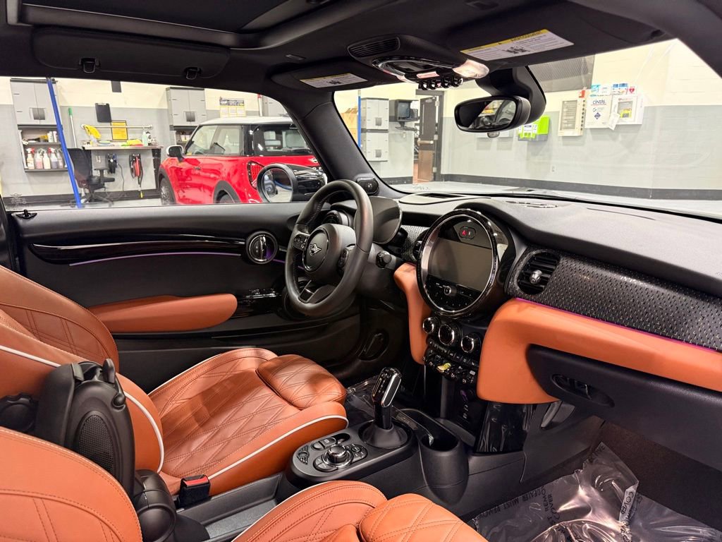 Certified 2024 MINI Cooper SE image 24