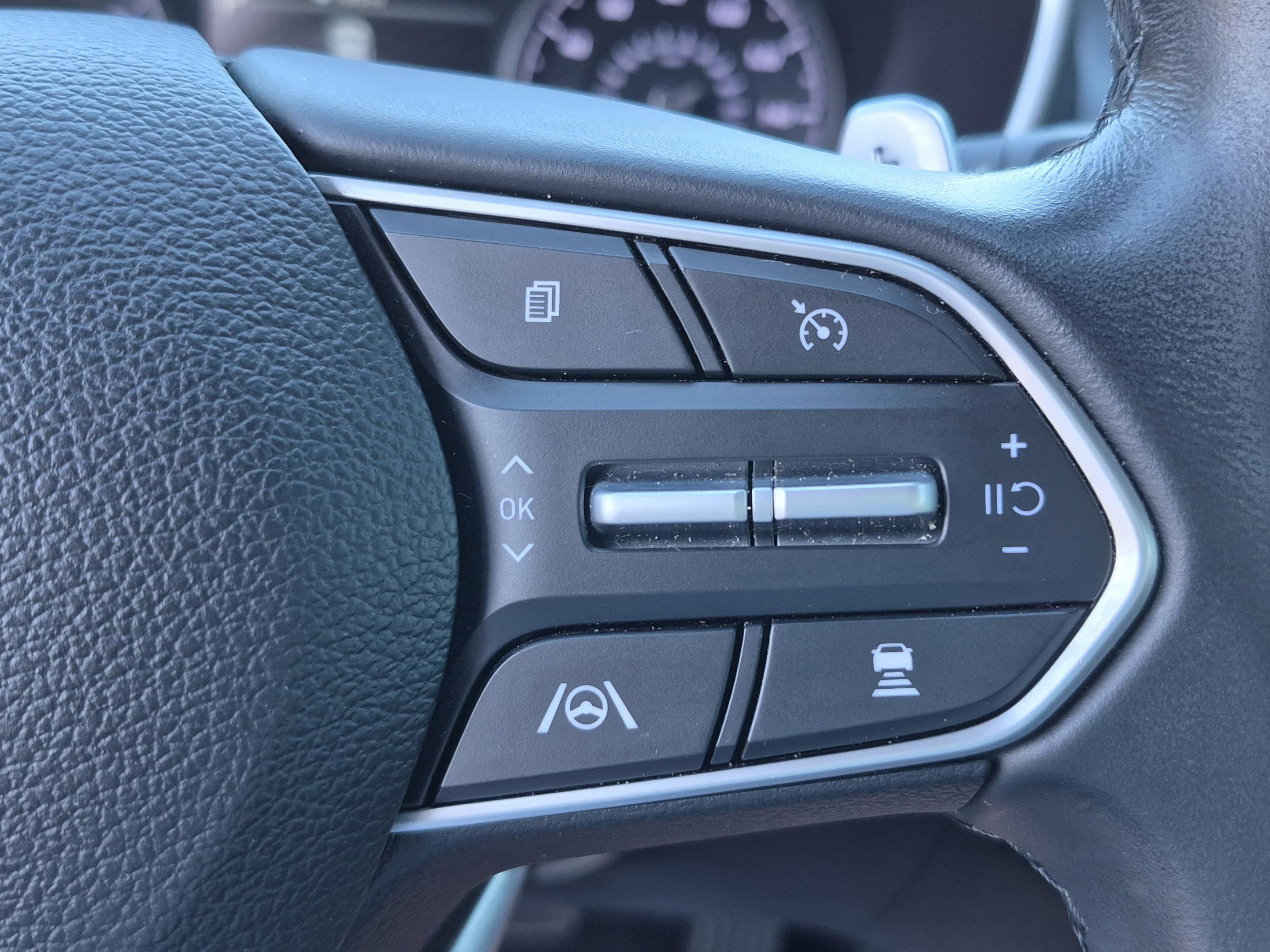 Certified 2023 Hyundai Santa Fe SEL w/ Cargo Package AWD/4WD image 28