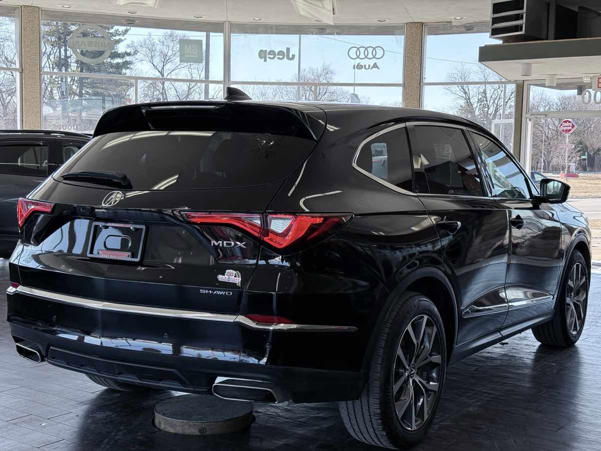 Used 2023 Acura MDX SH-AWD w/ Technology Package image 9