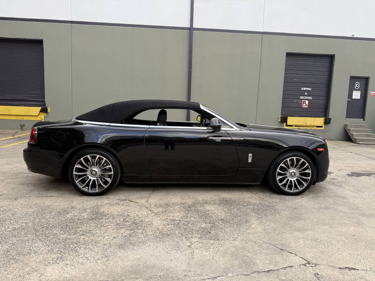 Used 2018 Rolls-Royce Dawn RWD image 58