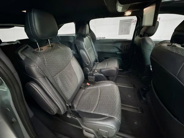 Used 2023 Toyota Sienna XSE image 29
