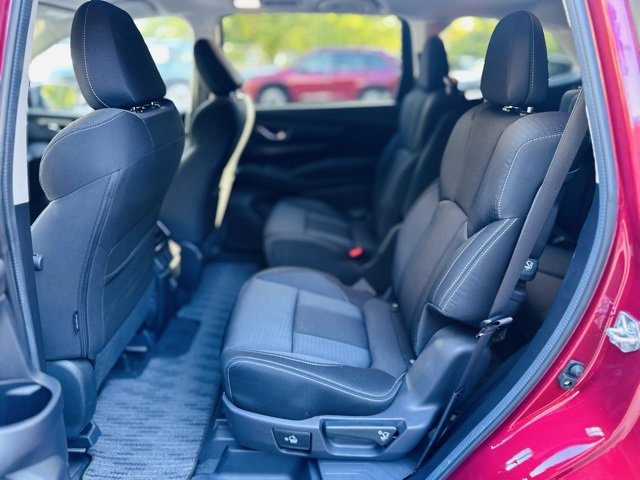 Used 2024 Subaru Ascent Premium w/ Convenience Package image 20