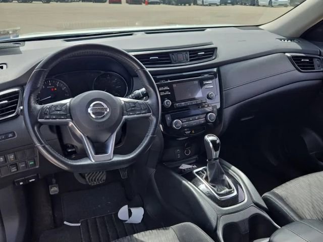 Used 2017 Nissan Rogue SV AWD/4WD image 8