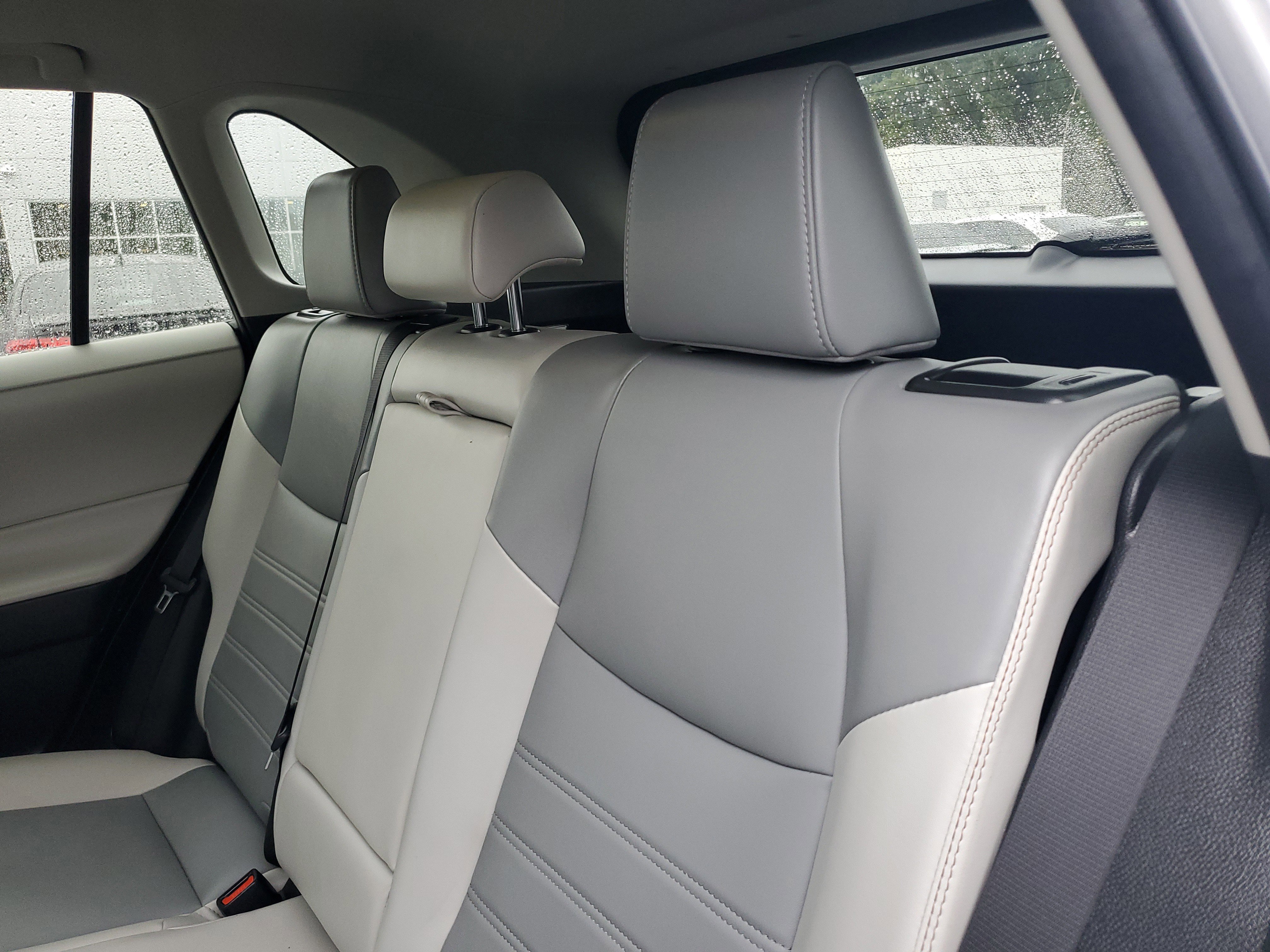 Used 2022 Toyota RAV4 XLE Premium image 13