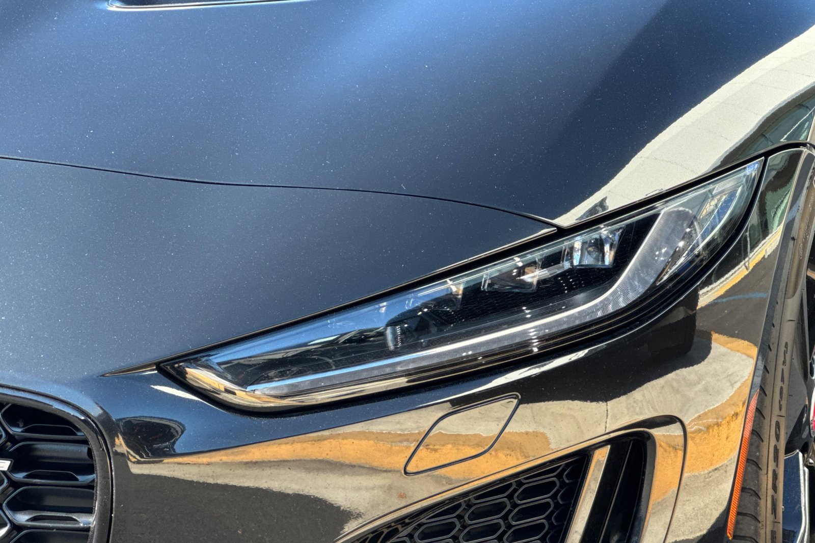 Used 2023 Jaguar F-TYPE R-Dynamic image 46