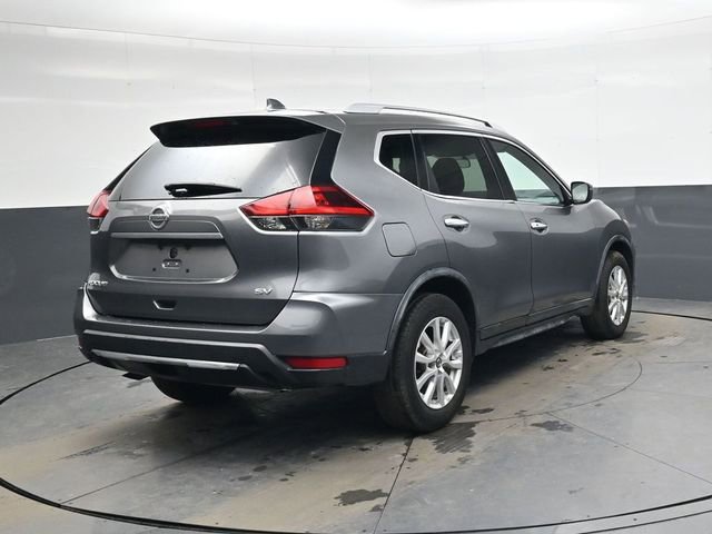 Used 2018 Nissan Rogue SV image 4