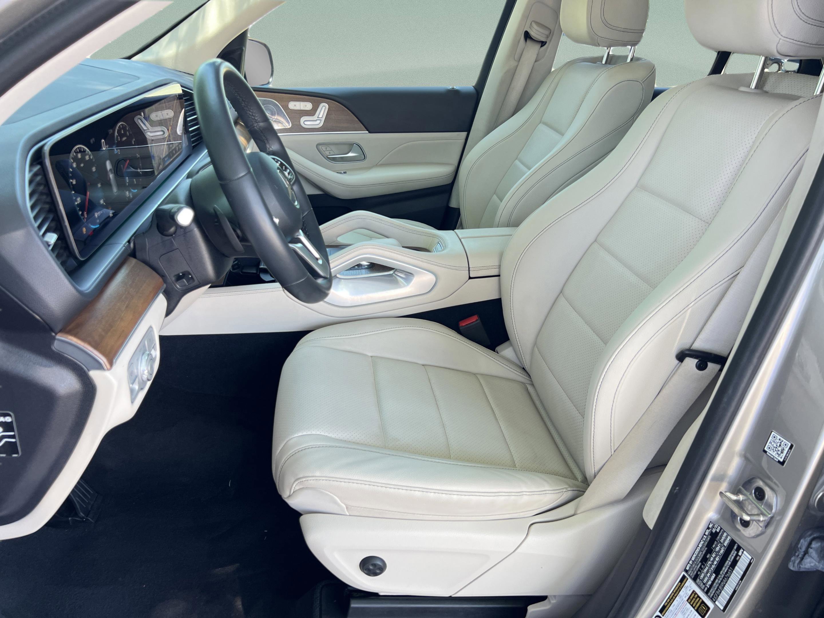 Used 2022 Mercedes-Benz GLE 350 w/ AMG Line Exterior image 17