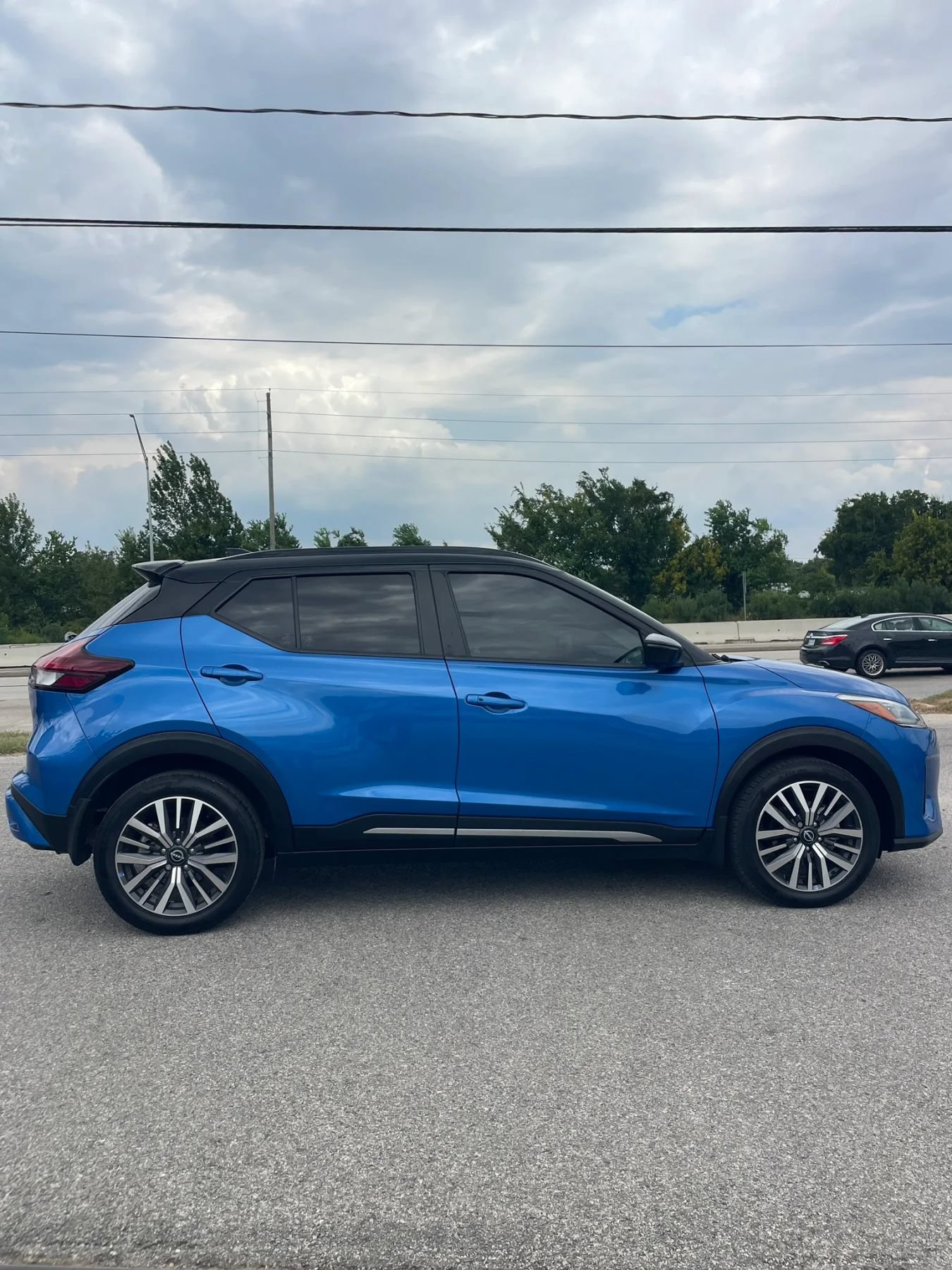 Used 2023 Nissan Kicks SR w/ SR Premium Package FWD image 4