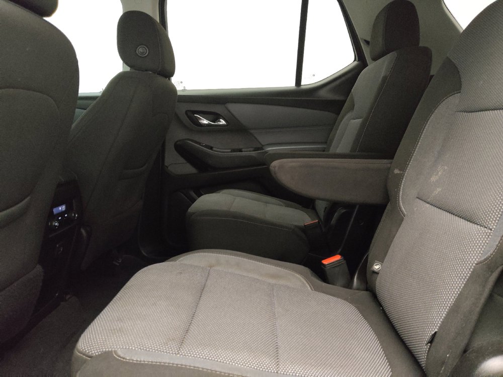 Used 2019 Chevrolet Traverse LT FWD image 18