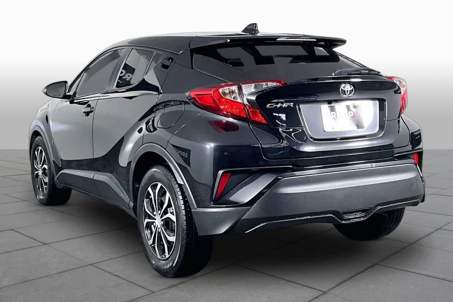Used 2020 Toyota C-HR LE FWD image 11