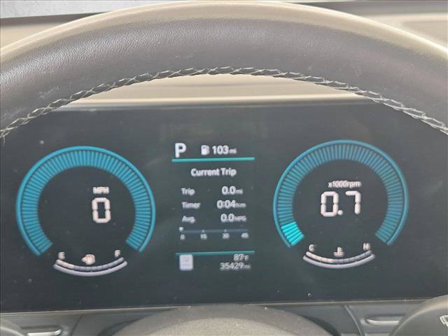 Used 2025 Hyundai Kona SEL FWD image 9