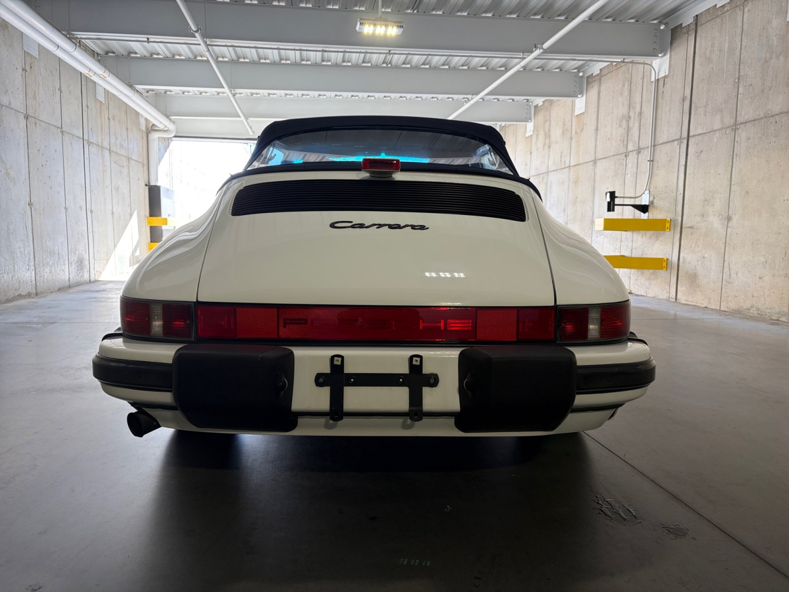 Used 1987 Porsche 911 Carrera RWD image 7