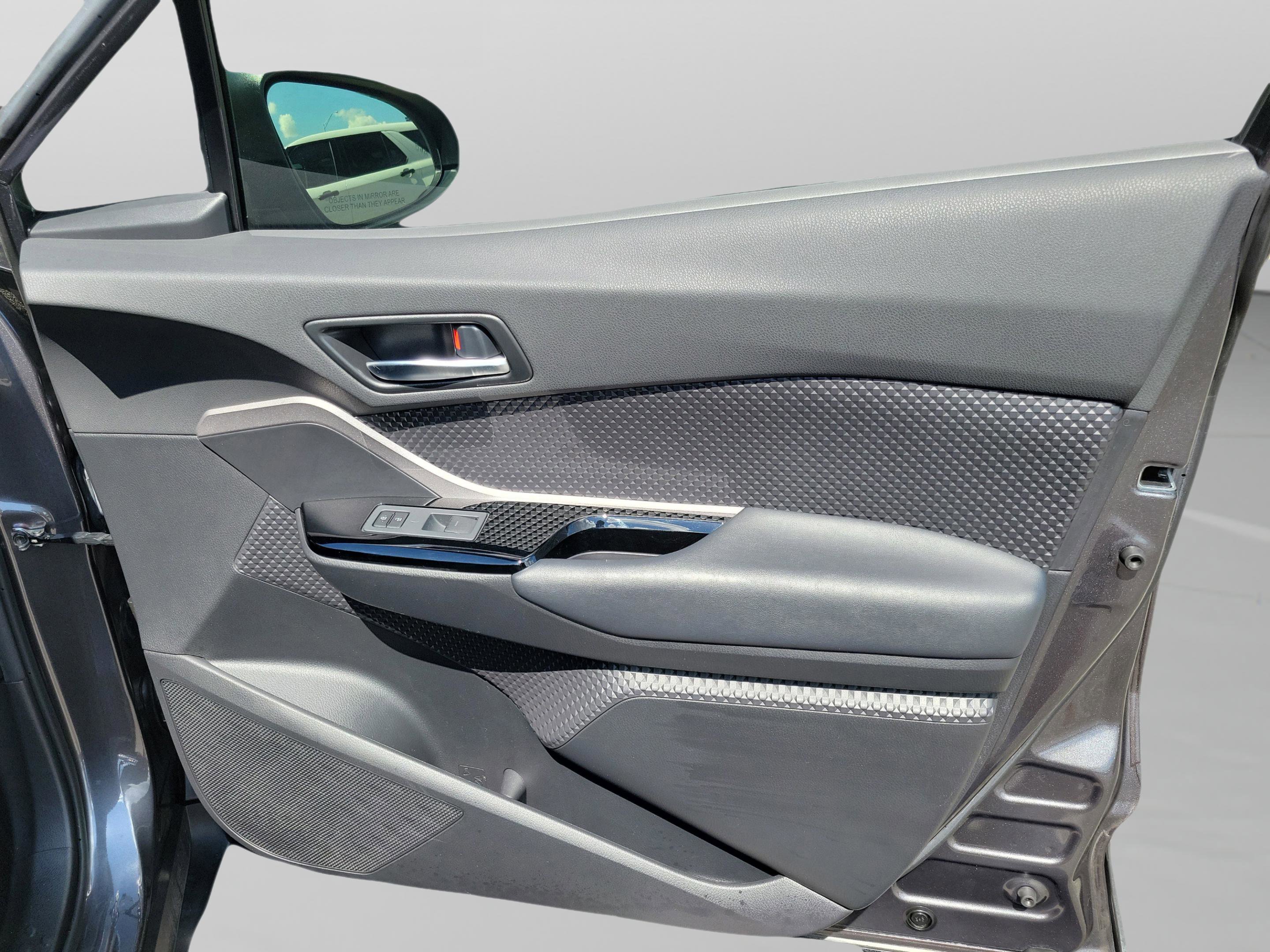 Used 2021 Toyota C-HR Nightshade image 28