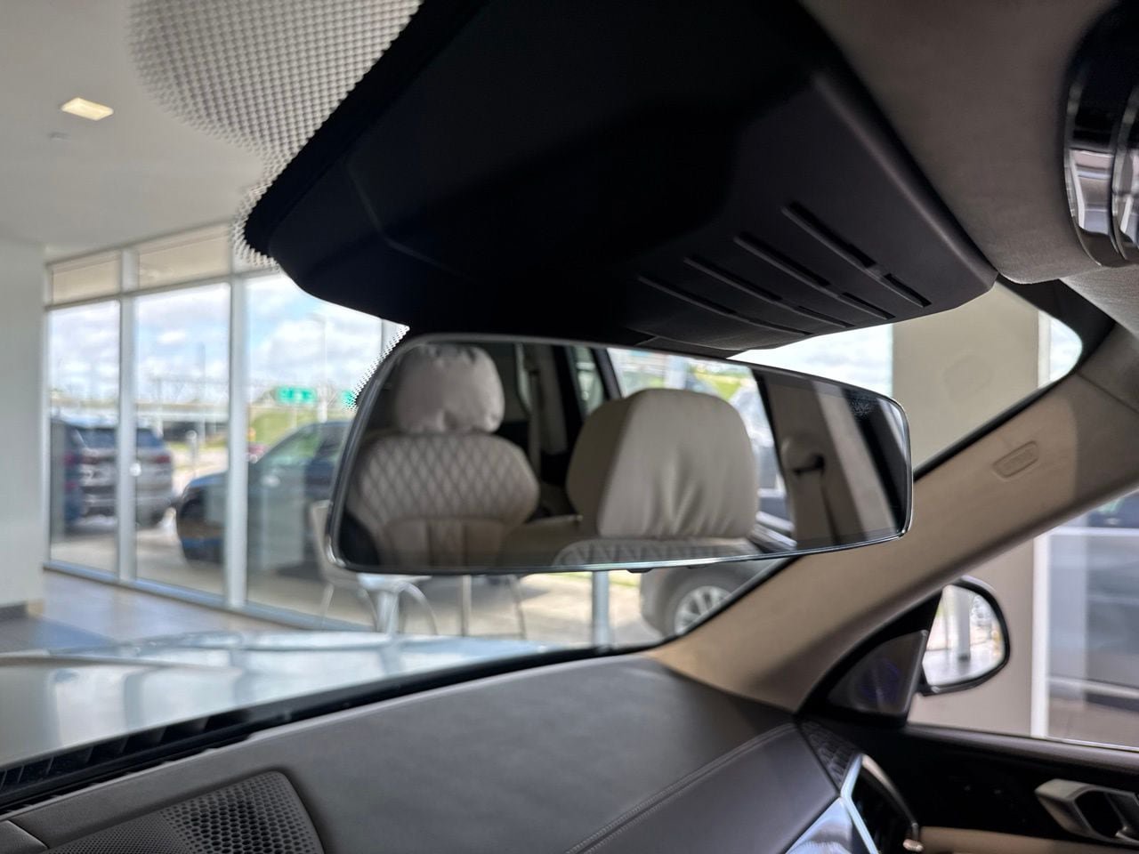 New 2027 BMW X7 M60i AWD/4WD image 39