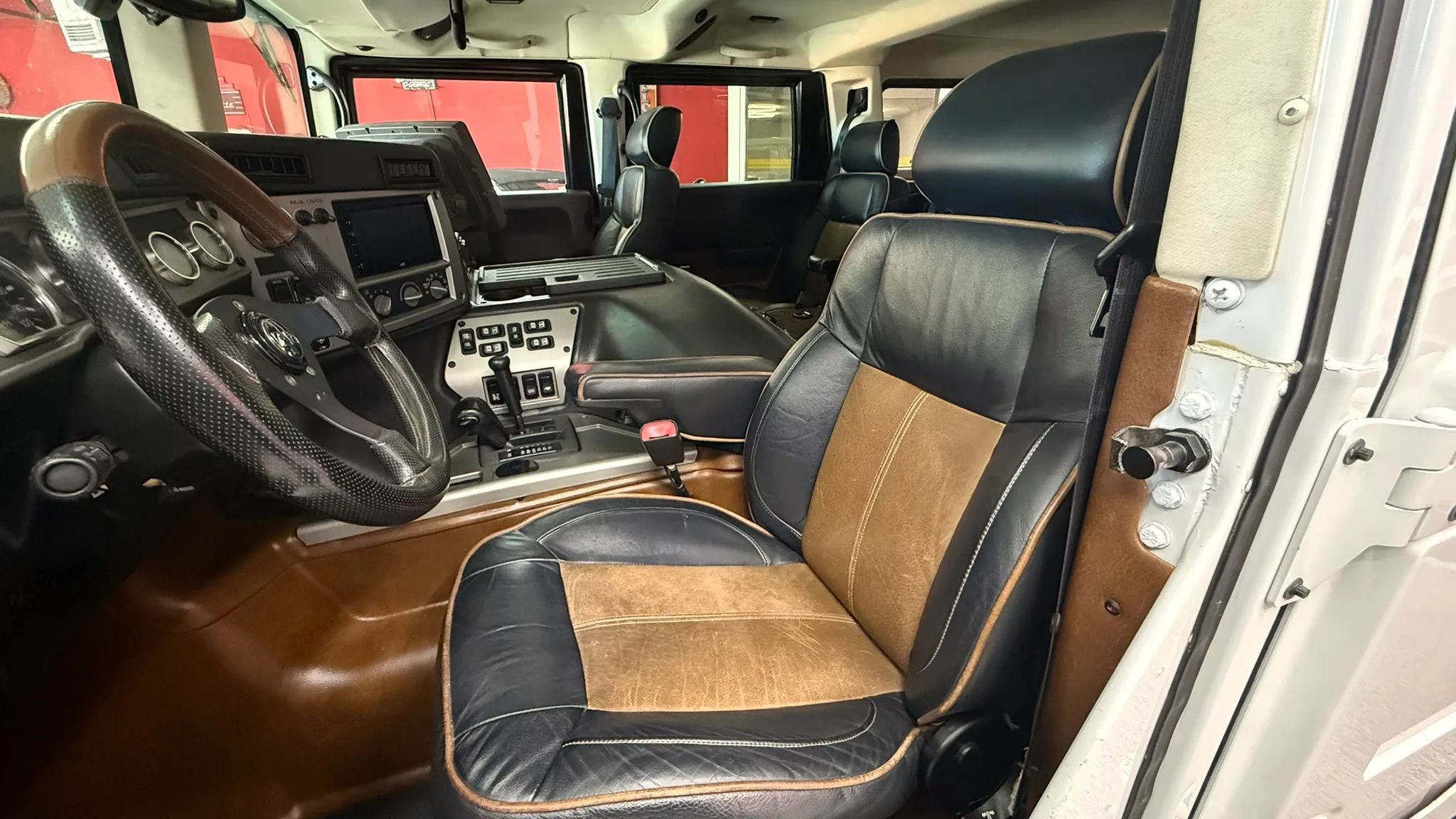 Used 2006 HUMMER H1 4-Door Wagon AWD/4WD image 9
