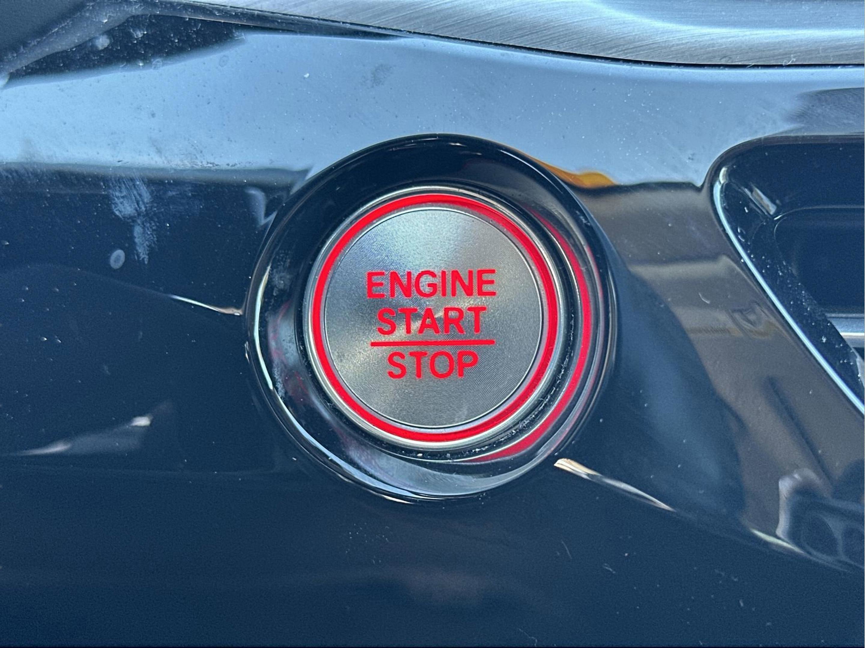 Used 2023 Acura MDX FWD image 14