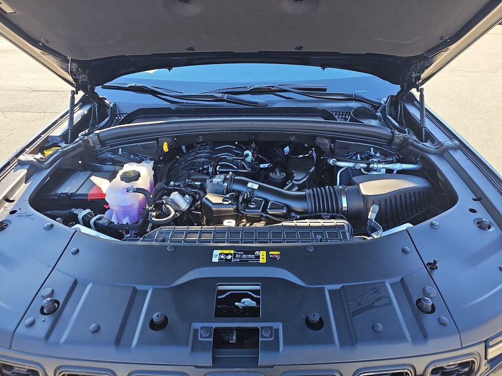 New 2025 Jeep Grand Cherokee Altitude image 21