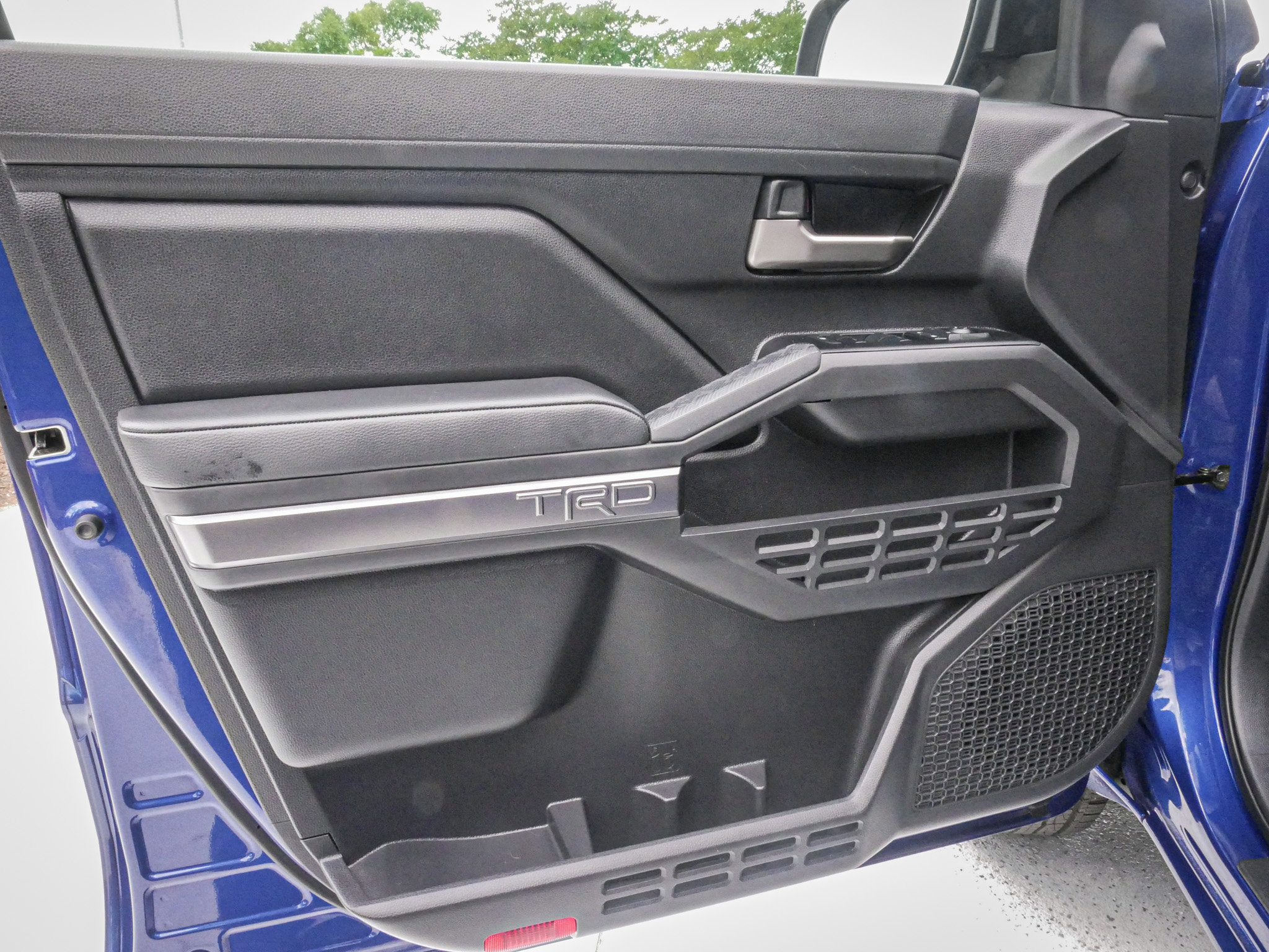 Used 2025 Toyota Tacoma TRD Sport AWD/4WD image 14