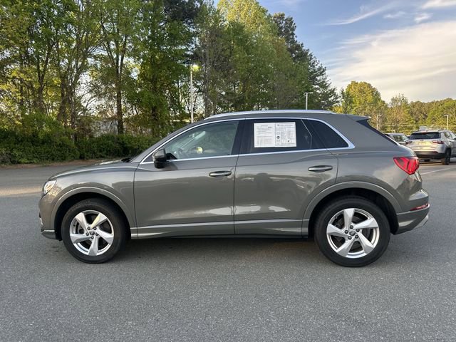 Used 2020 Audi Q3 2.0T Premium Plus w/ Premium Plus Package AWD/4WD image 2