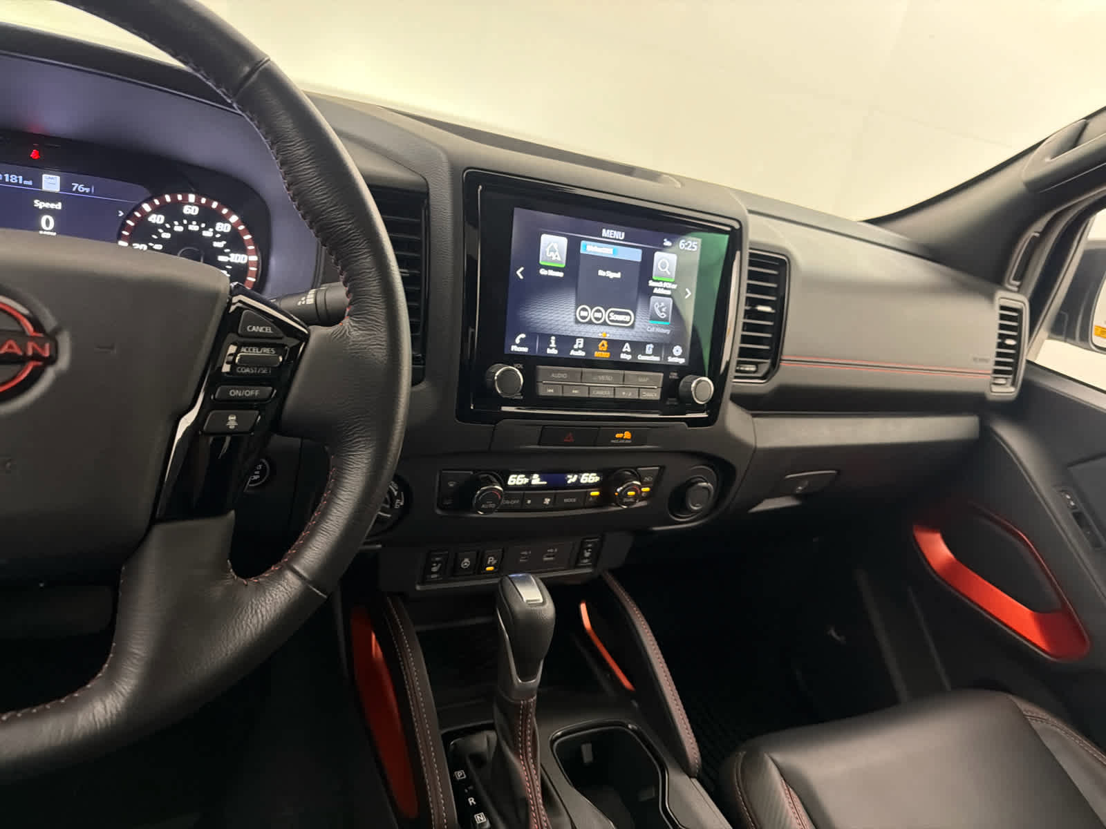 Certified 2023 Nissan Frontier PRO-4X w/ Pro-4X Premium Package AWD/4WD image 18