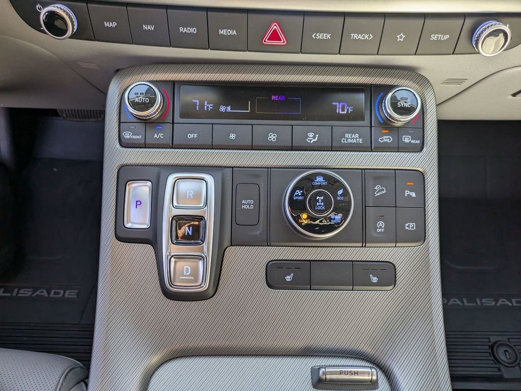 Certified 2024 Hyundai Palisade SEL image 18