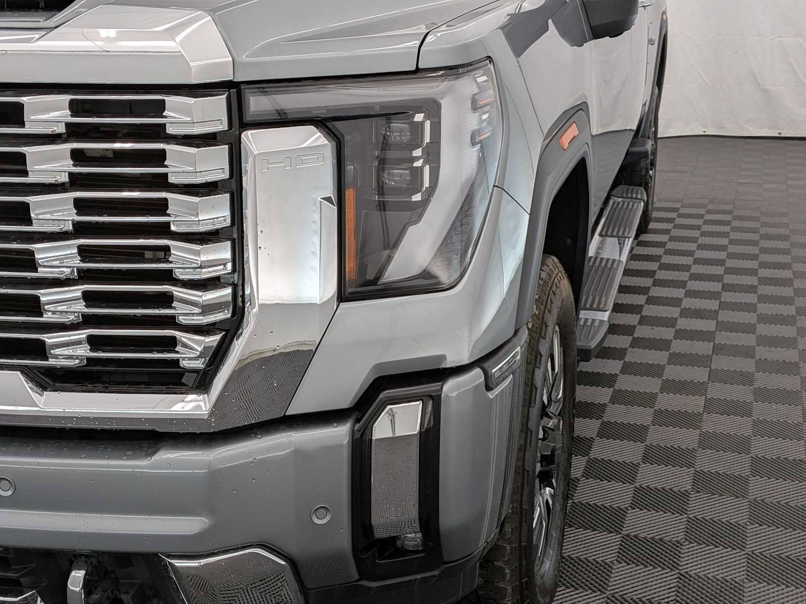 Used 2024 GMC Sierra 3500 Denali w/ Denali Reserve Package AWD/4WD image 10