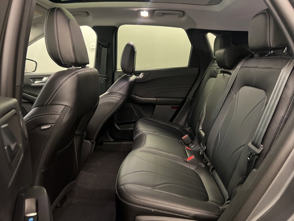 New 2026 Ford Escape SE w/ PHEV Premium Package image 33