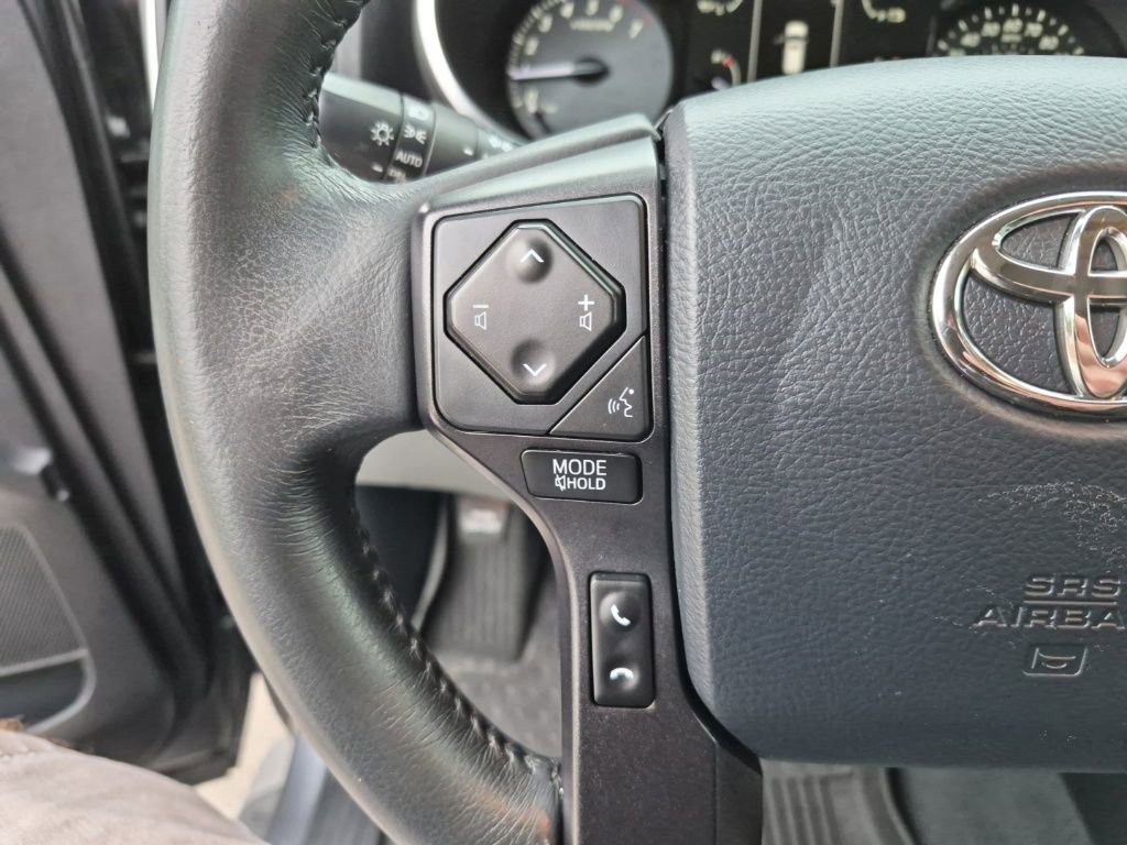 Used 2020 Toyota Sequoia Limited w/ Safety & Convenience Package RWD image 35