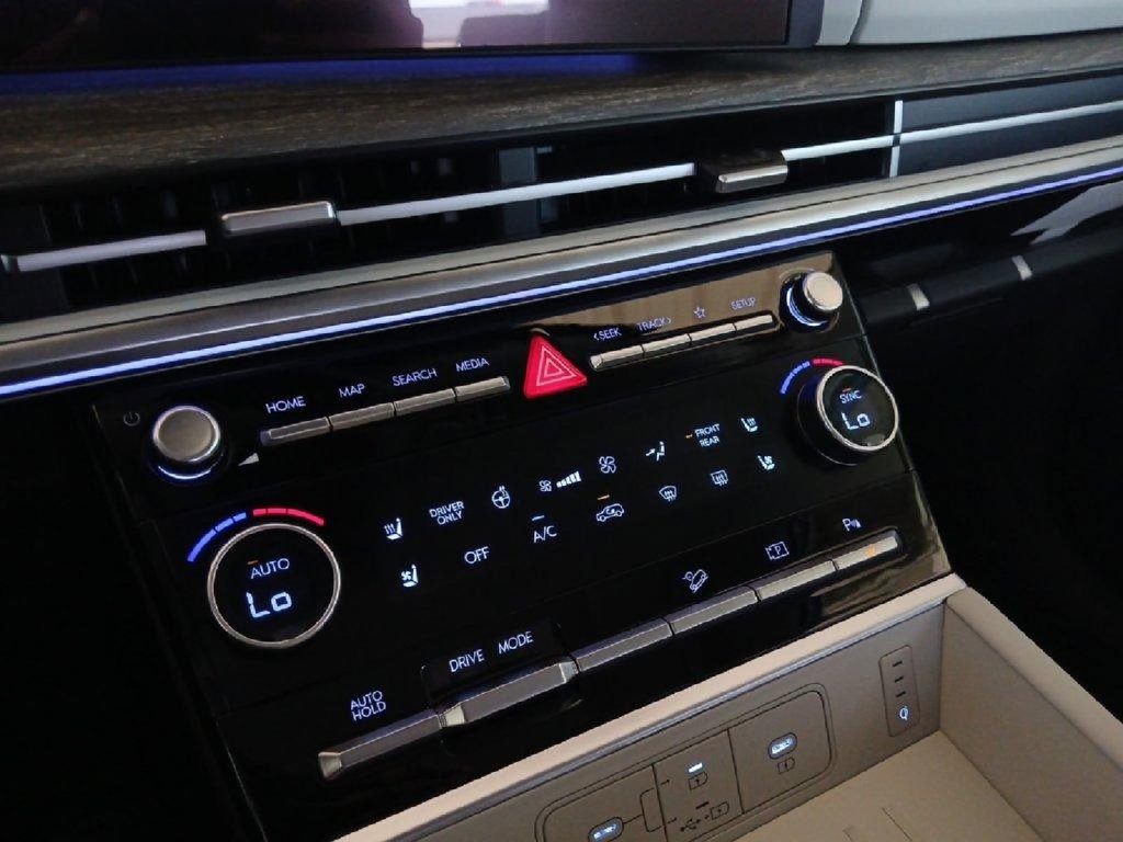 New 2027 Hyundai Santa Fe Calligraphy FWD image 22