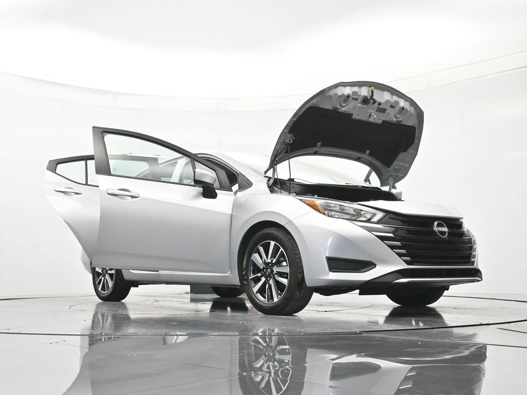 Used 2025 Nissan Versa SV FWD image 49
