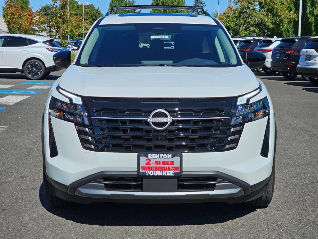 New 2026 Nissan Pathfinder SL w/ SL Premium Package AWD/4WD image 2