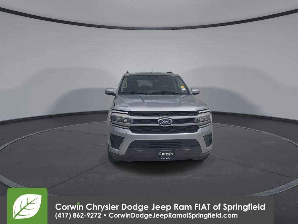 Used 2024 Ford Expedition Max XLT image 5