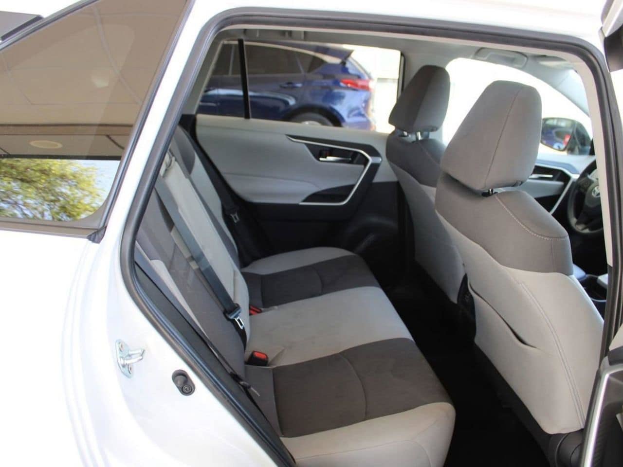 Used 2025 Toyota RAV4 XLE FWD image 12
