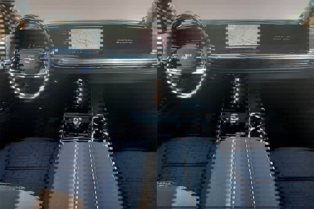 New 2026 Cadillac Escalade ESV Platinum Sport w/ LPO, Floor Liner Package image 5