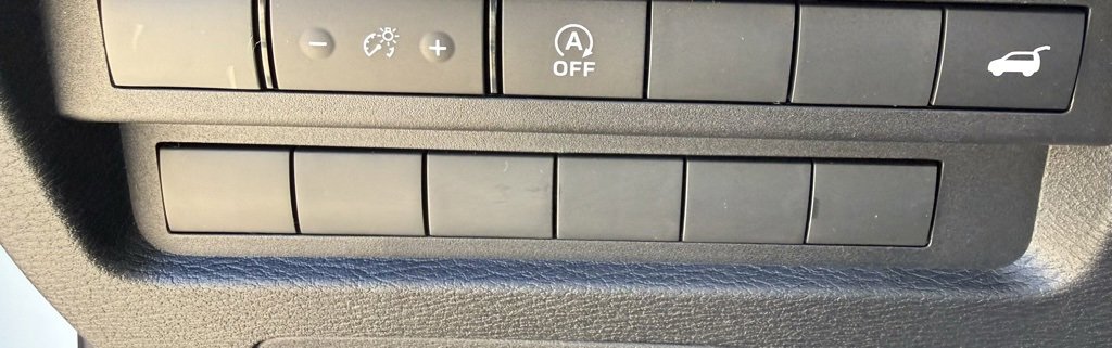 New 2026 Mitsubishi Outlander SE image 31