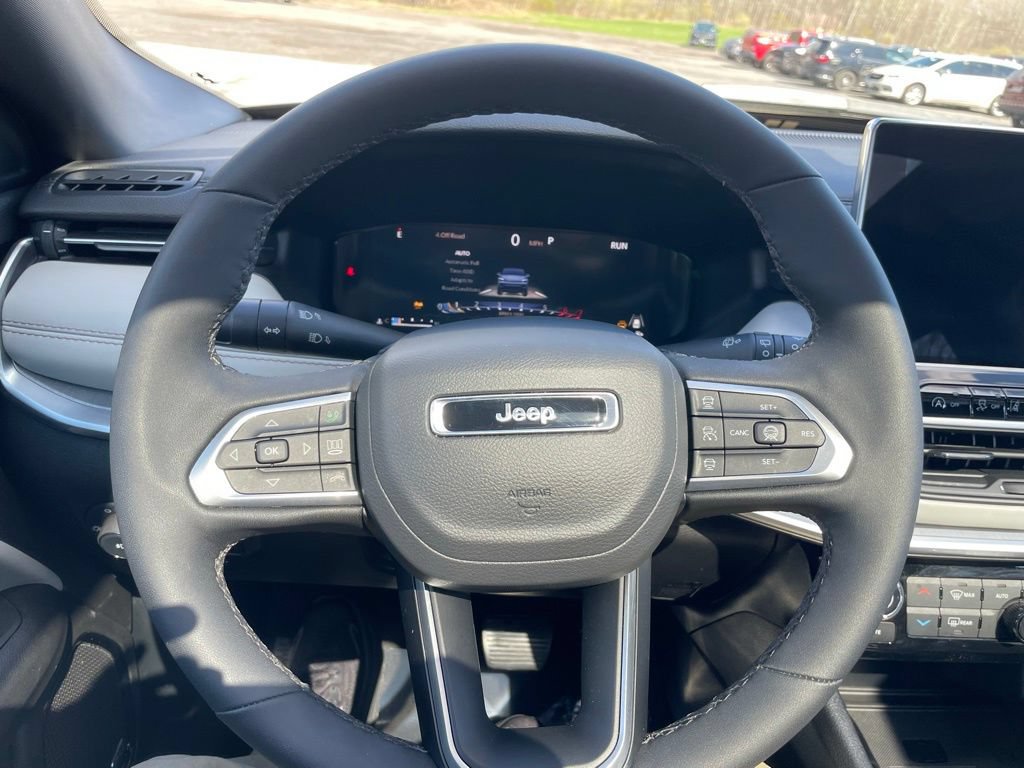 Used 2025 Jeep Compass Limited w/ Elite Group AWD/4WD image 12