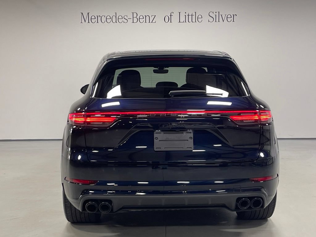 Used 2023 Porsche Cayenne AWD/4WD image 4