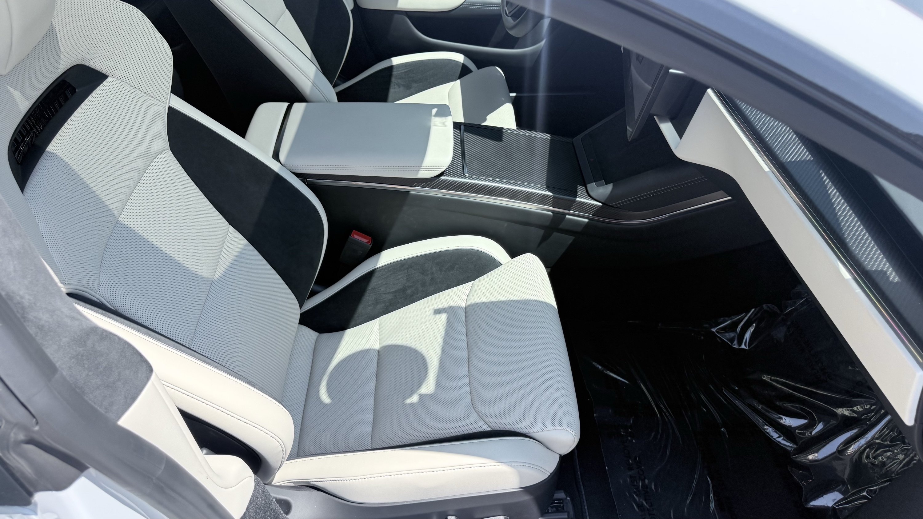 Used 2026 Tesla Model S Plaid AWD/4WD image 38