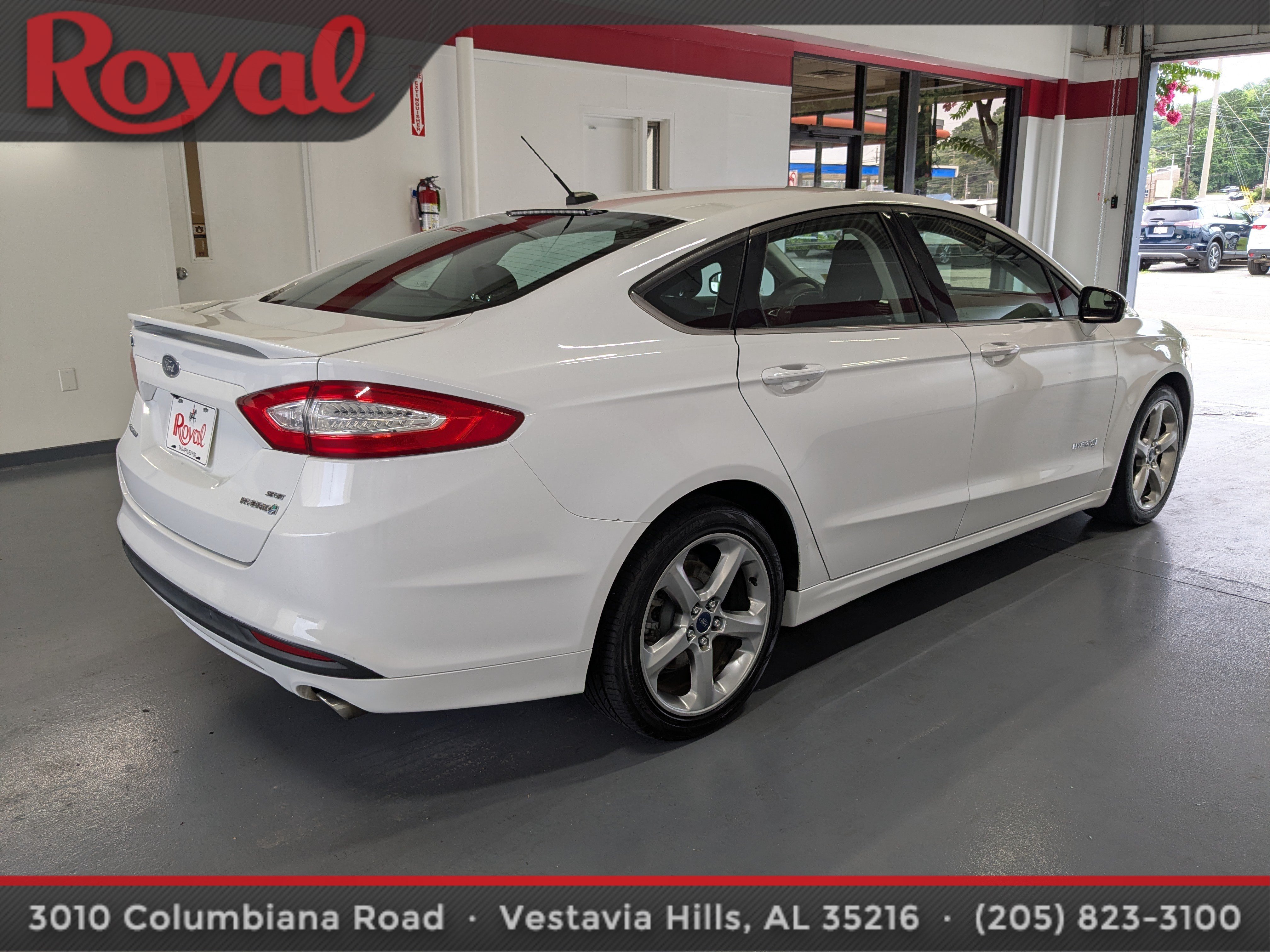 Used 2013 Ford Fusion SE FWD image 4