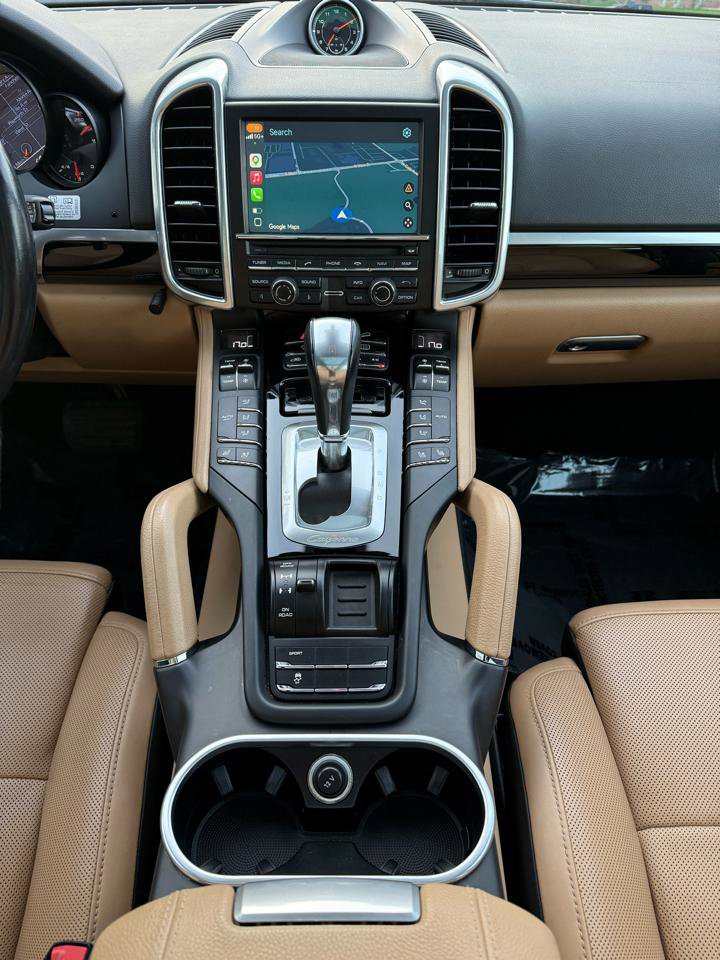 Used 2015 Porsche Cayenne Diesel AWD/4WD image 18