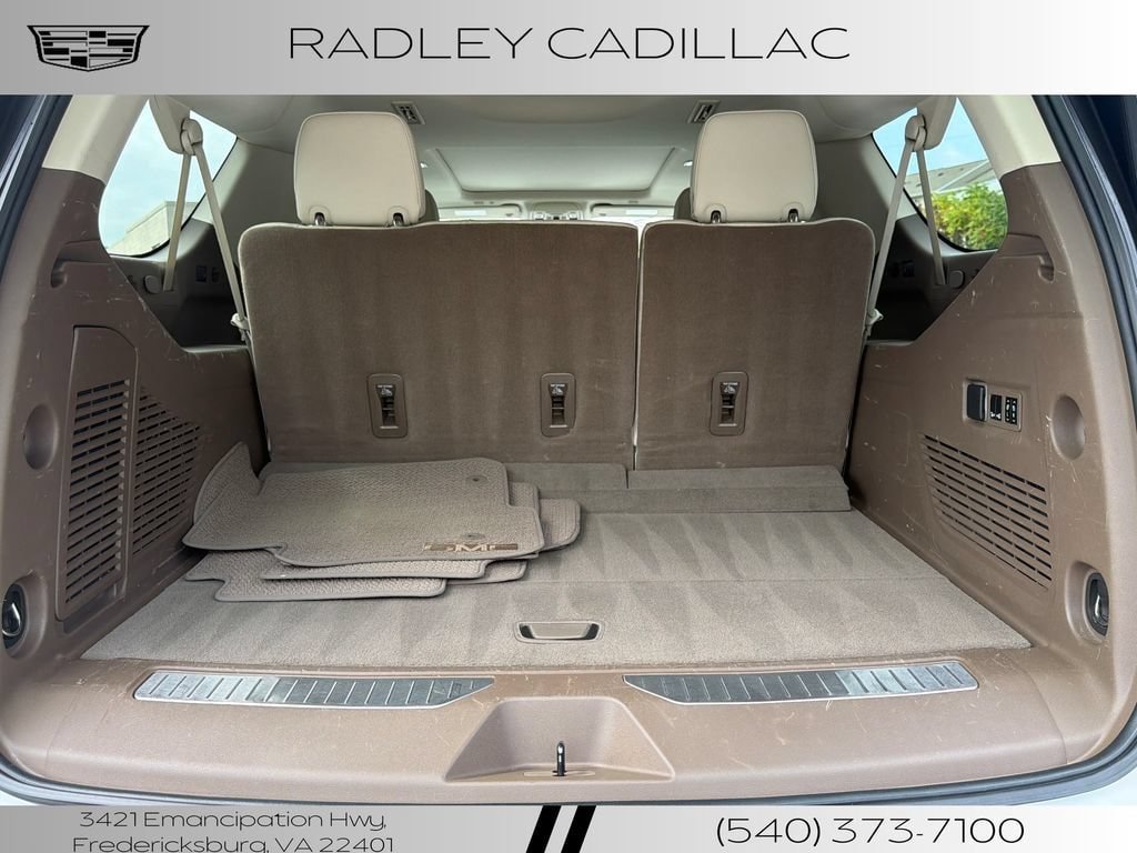 Used 2022 GMC Yukon XL Denali AWD/4WD image 13