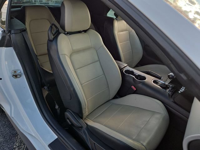 Used 2016 Ford Mustang Premium RWD image 24