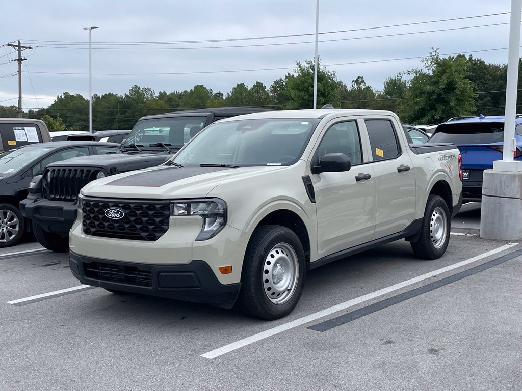Used 2025 Ford Maverick XL w/ Equipment Group 102A AWD/4WD image 4