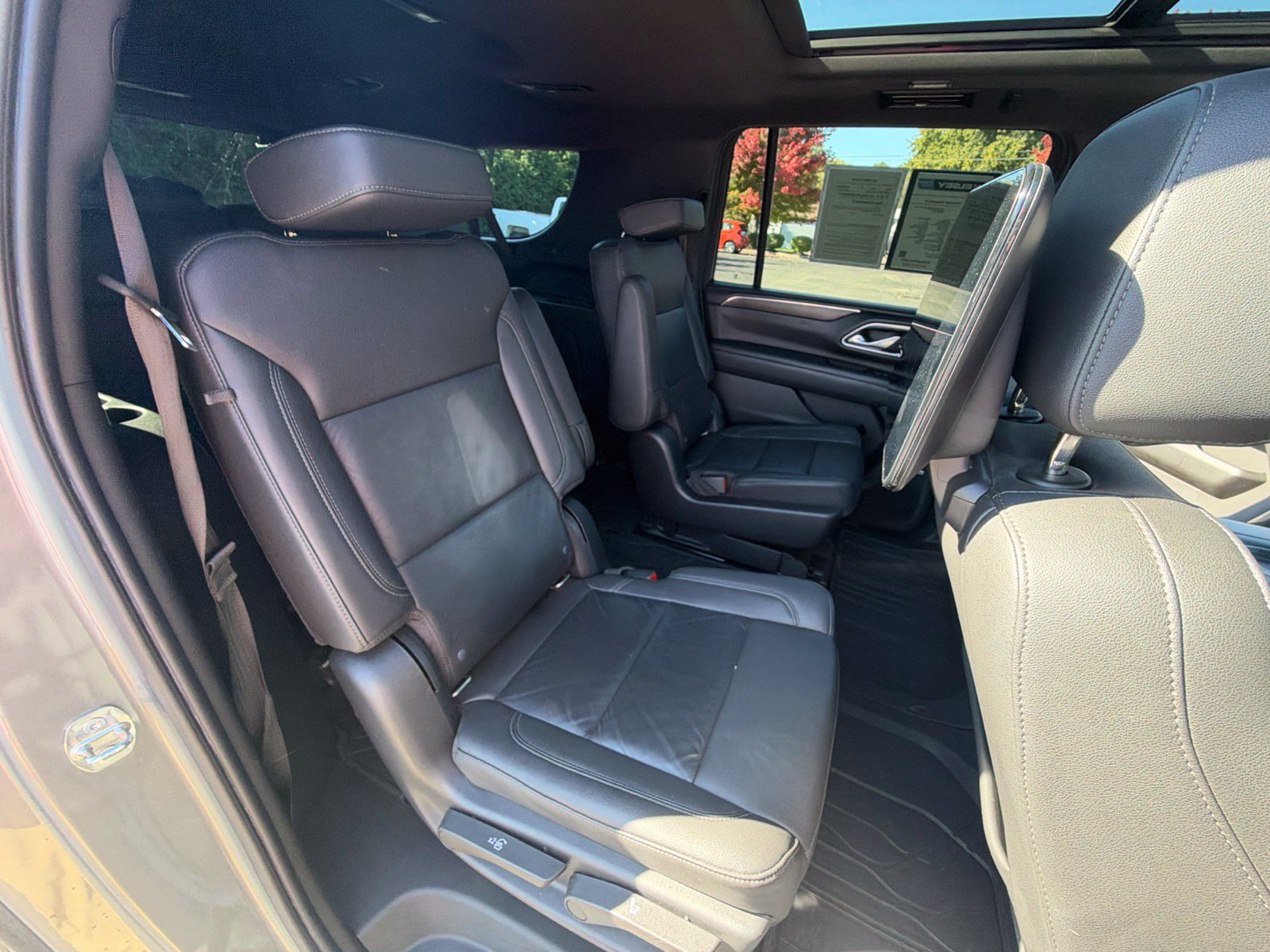 Used 2021 Chevrolet Suburban LT w/ Rear Media and Nav Package AWD/4WD image 30
