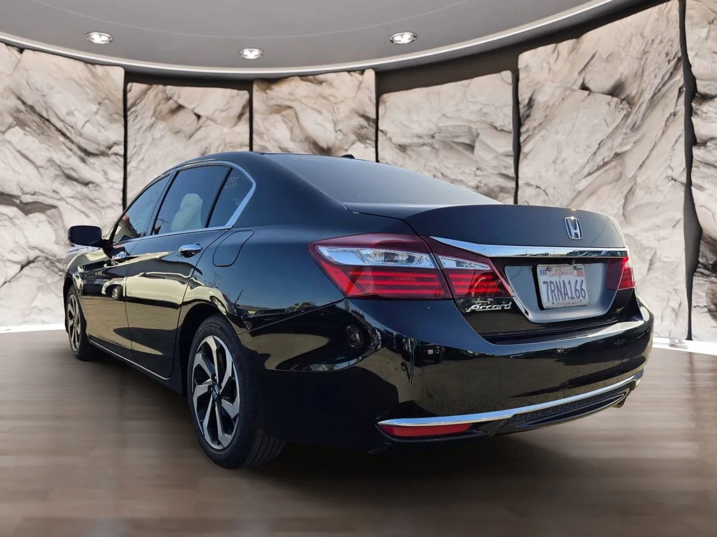 Used 2016 Honda Accord EX image 8